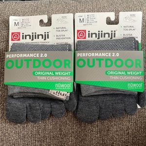 2 pairs of injinji outdoor toe socks.